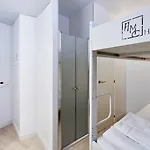 Amc Hostel *