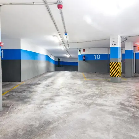 Amc Konukevi Granada