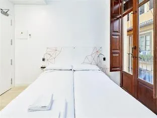 Amc Hostel Granada