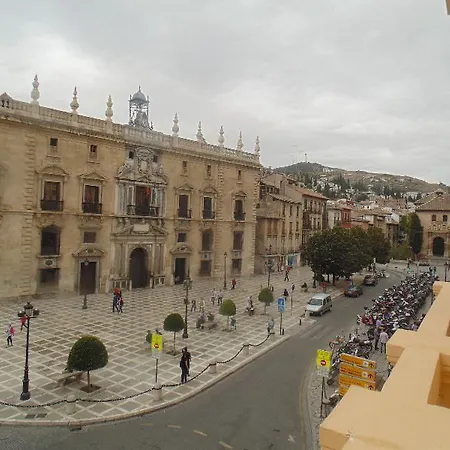 Amc Hostel Granada